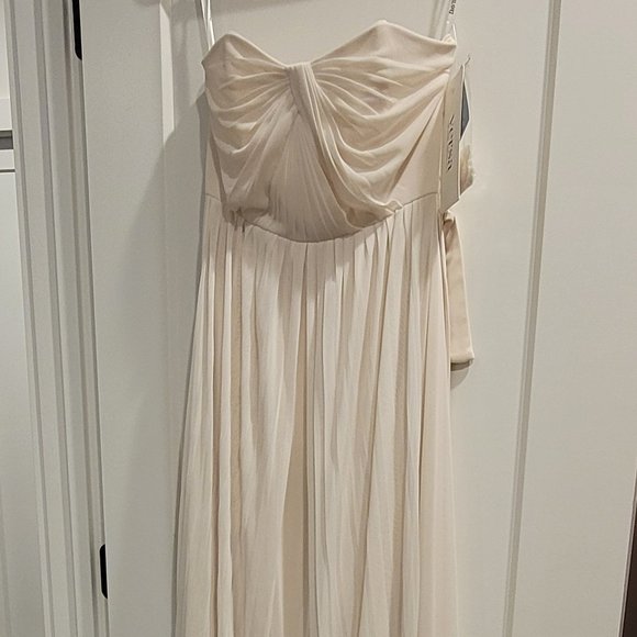 David's Bridal Versa Bridesmaids Convertible Mesh Dress, Size 2, Unaltered - Picture 1 of 4